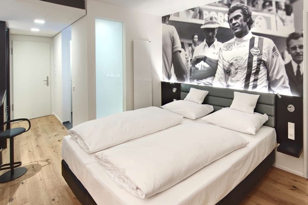 V8 HOTEL Motorworld Region Stuttgart